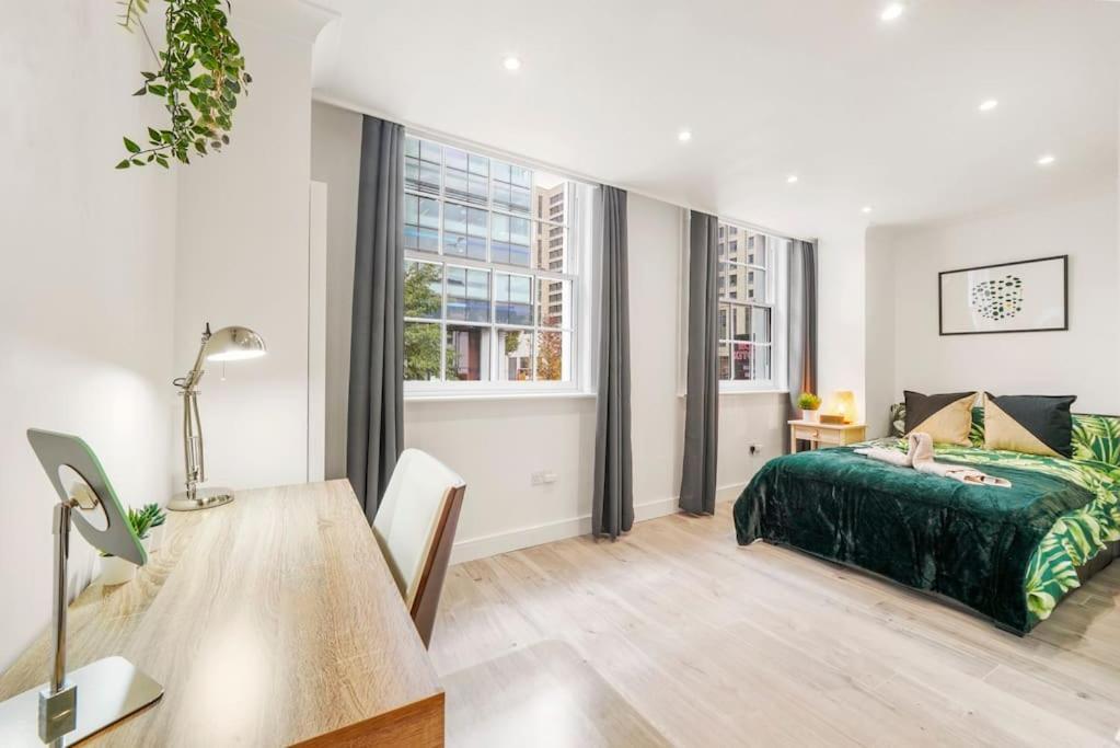 Modern 2 Bedroom Apartment In The Heart Of 런던 외부 사진
